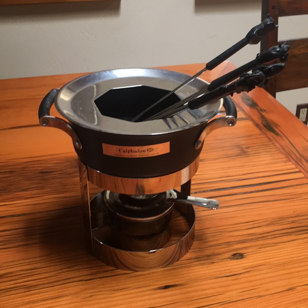 Calphalon Fondue Set…never used☀️